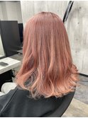 ピンクベージュ