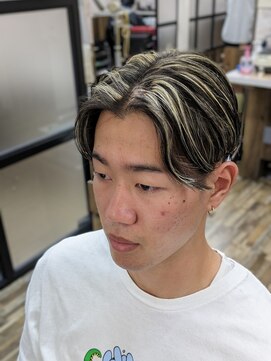 ティーズ バーバー T's BARBER 2ブロック+ニュアンスパーマ+メッシュ