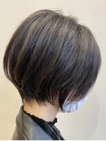 ハルキ ミナト ジャパン オオサカ(HARUKI MINATO japan OSAKA)&nbsp;40代50代大人可愛い小顔ショートボブ前下がりショートハイライト