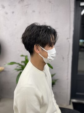 エン(en) センターパートツイストスパイラルツイスパニュアンスパーマ