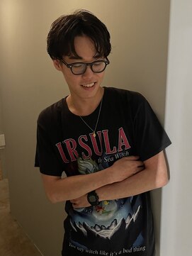 テテ ニコ(tete nico) 【ニラサキユウマ】センターパート×ニュアンスパーマ