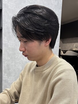 アビー(ABEY) センターパート/刈り上げ/ニュアンスパーマ