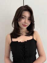 ミディアムレイヤー 小顔カット×くすみベージュ