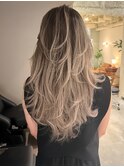 海外風レイヤーカット×ラフバレイヤージュ