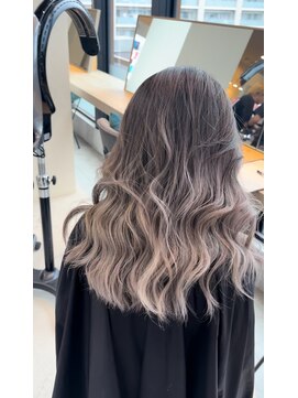 リア 近鉄八尾店(Lia) バレイヤージュ