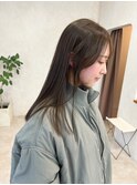 オリーブベージュ