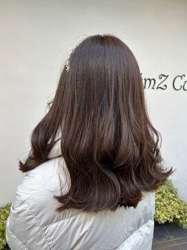 エムズキュラティフ(e'mZ Curatif) オリーブベージュ