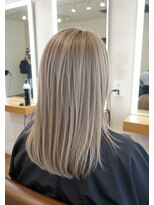 VIM hair 西原店【ヴィム ヘアー】【10月中旬 OPEN(予定)】 トレンドスタイル♪抜け感×透明感ブリーチカラー◎