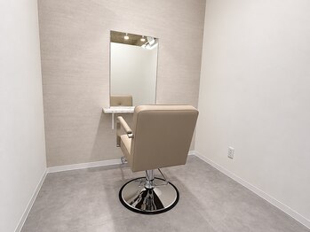 セノア 栄(CE'NOA)の写真/落ち着いた雰囲気の完全個室にて贅沢な時間。仕上げまでマンツーマンでご対応★