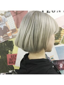 トロニー(TLONY) ホワイトヘア バックstyle