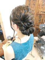 ロカット サロン(Roquat Salon)&nbsp;シニヨンお呼ばれアレンジ【ヘアアレンジ　立川/八王子/立川南】