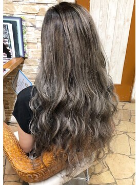 ケーアールツーエス なかもず店(KR2S) グレージュ