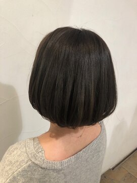 ネオリーブアオバ 高田馬場店(Neolive aoba) ダークトーンのグレージュ ワンレングスボブ 30.40代の方に◎