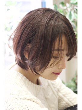 セラ バイ ユーレルム(SerA by U-REALM) 重め　ショート　ピンクベージュ　担当　佃