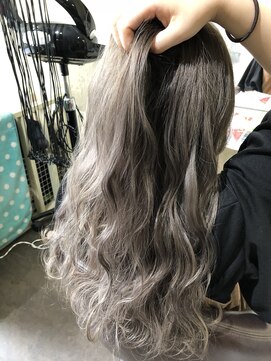 リアリス フレーゼ(Realis Fleuze) 透明感が可愛い!アッシュベージュ