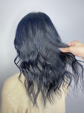 アルーシェ 秋葉原店(Alushe) ブリーチなしブルーブラック