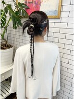 リール(THE RIRE.)&nbsp;＊THE  RIRE.  結婚式お呼ばれヘア×カチモリアレンジ＊