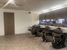 アース 柏店(HAIR&MAKE EARTH)の雰囲気（リラックスできる癒しのシャンプー空間へ☆）