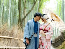 愛和服 渡嵐山月橋店の雰囲気（カップルで記念撮影や嵐山観光もおすすめ）