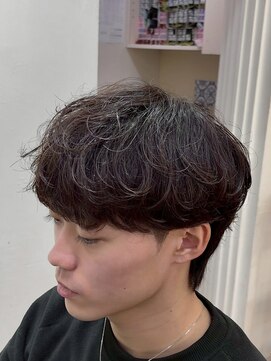レボルトヘアー(R EVOLUT hair) MEN’S HAIR/サーフカール/刈り上げセンターパート/柏駅