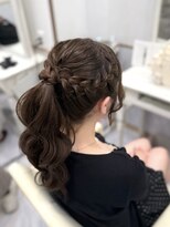 ヘアセットアリエス(aries) 編み込みポニーテール