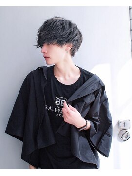 シン(syn) 前下がりマッシュ スパイラルパーマ