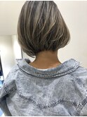 外国人風ハイライトバレイヤージュショートボブ  グレージュ