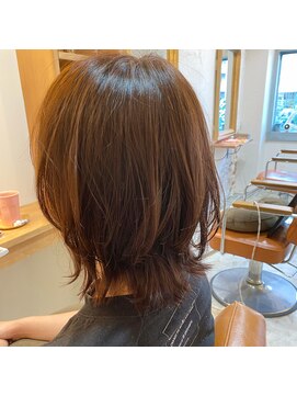 ベルアミ(belle amie) 外ハネミディアムレイヤー