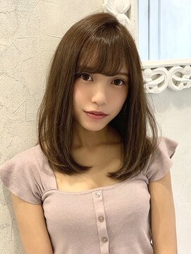 ルームバイシー 新宿(Loom. by Sea) 小顔に見せるナチュラルストレート