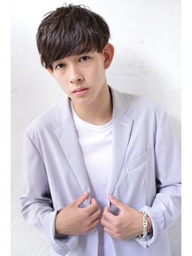 ロイジー(roijir) 表参道 roijir 韓国風マッシュ×束感ショート