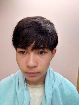 ヘアーカットデザインサロン スマッシュ 田町店(Hair cut design salon Smash) 爽やかショートマッシュ ツーブロック ビジネス 学生 黒髪 束感