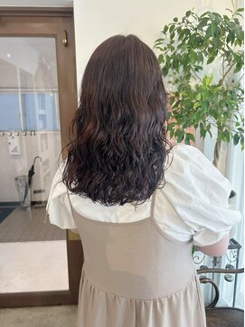 ネッコ(necco) ピンクブラウンカラー/ウェーブパーマ