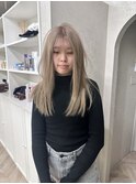 ホワイトベージュカラー