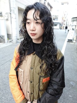 エヴリンアンドペイジ(Evelyn&paige) ニュアンスパーマ/くるくるパーマ【神戸元町/水原】