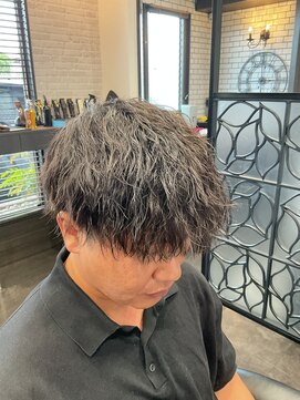 ヒロザバーバー(HIRO THE BARBER) ツイストスパイラル