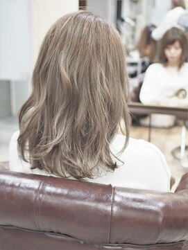 コニ(Coni) ♪Coni♪アッシュベージュ