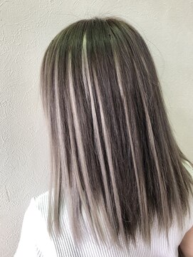 ライブトレア(LIVE TOREA) 編み込みエクステハイライト