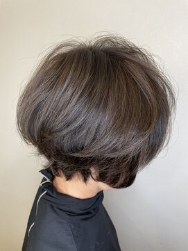 ヘアーサロン イバ(IBA) 白髪ぼかしハイライト