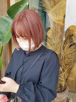 リミックスヴィラ(remix Villa)&nbsp;ぱつっとボブにブリーチオンカラーのコーラルピンクで可愛く☆