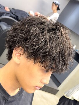 フィフス トウキョウ (fifth TOKYO) 渋谷メンズパーマ波巻きスパイラルパーママッシュウルフカット