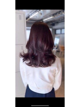 レノラ 本町(LENORA) ウェーブパーマこなれミディ前髪レイヤーカット厚めバング