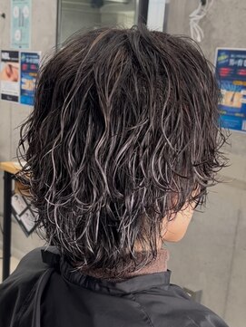 フイ 代々木(Hui) ハイトーンカラー/マッシュパーマ/men's