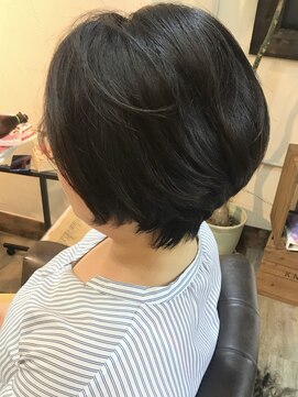 アティック(attic) ショートボブ/ボブ/ミディアム/ヘアドネーション/レイヤーカット