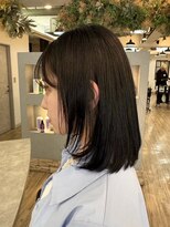 ヴィサージュバスク(VISAGE ba.s.k)&nbsp;抜け感プラスで小顔効果◎レイヤーボブ