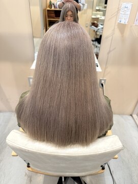シダ(sida) ホワイトベージュ