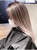 ブリーチロングくびれヘア美髪韓国ヘア顔周りレイヤー_ba372462