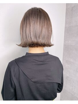 アミ(Ammi) 20代30代40代50ミディアムヘア(ボブ)が得意なサロン大阪小顔前髪