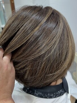 フリーズ 伊丹店(Freez) 白髪ぼかし30代40代50代60代伊丹大人ショート大人ボブ