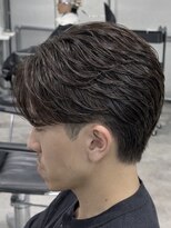 オーバル ジングウマエ(OVARL jingumae) ショートフェザーパーマセンターパート