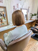 フィールスタイル(FEEL STYLE)&nbsp;縮毛矯正ボブ、白髪ぼかし